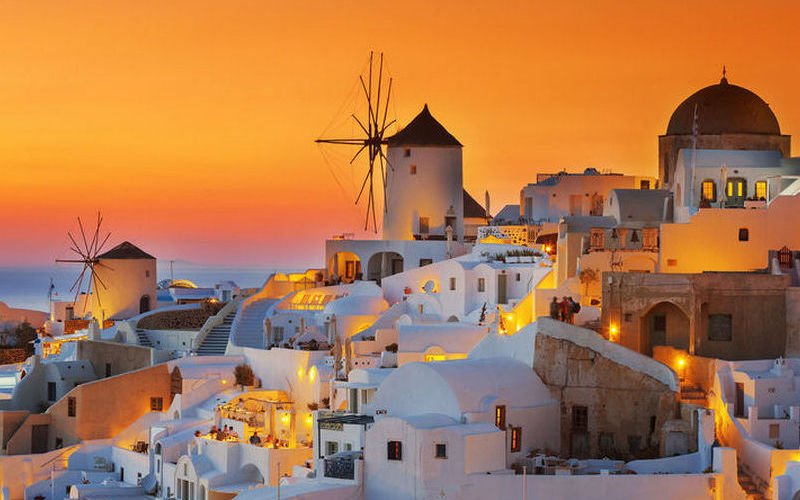 Sunset in Oia, Santorini